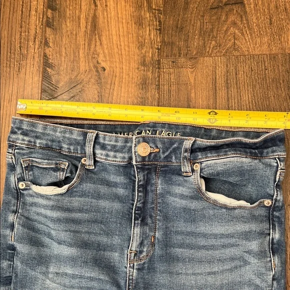 American Eagle Outfitters Blue Flare Jeans - Picture 4 of 12